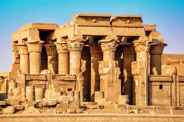 Day tour from Luxor to Edfu & Kom ombo 